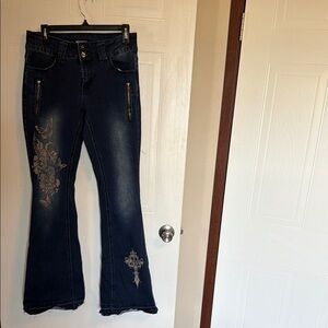 Dark Wash Women's Embroidered Bootcut Jeans - Navy Blue